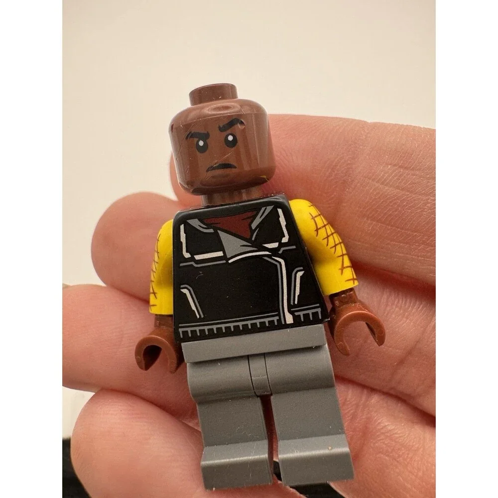 LEGO Marvel Minifigures Shocker sh404 & Iron Man Mk47 sh405 76083 Incomplete